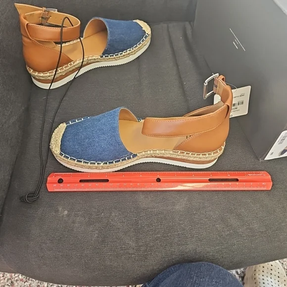 NIB a.n.a Women's Size 6.5 Carrie Denim Dressy Flat Sandals Crochet Accents - Picture 9 of 9